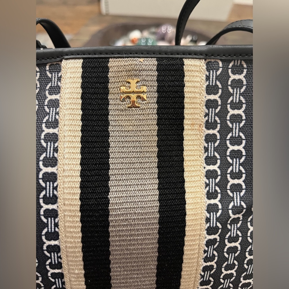 Tory Burch Gemini canvas coated LARGE TOTE Gemini Link GUC - Picture 5 of 16
